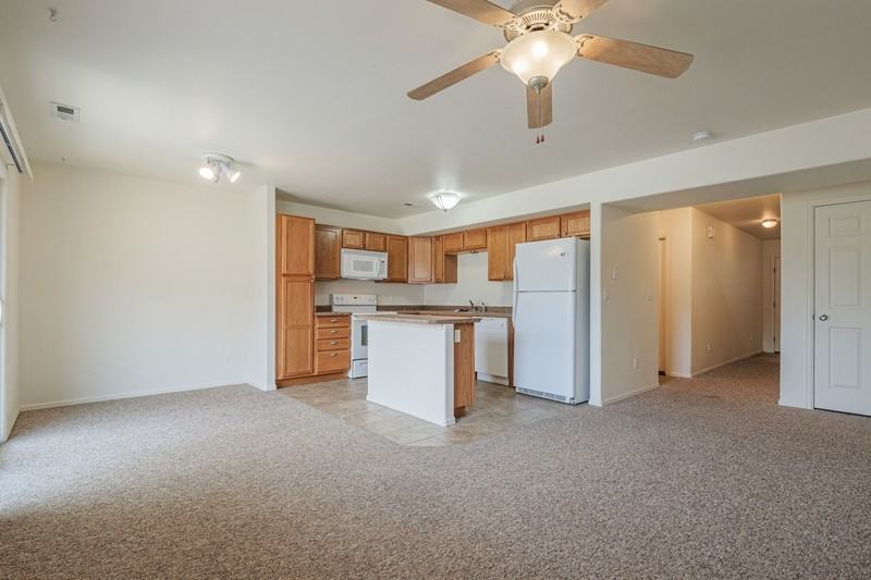 2475 Theresea Ln - Photo 4 of 11