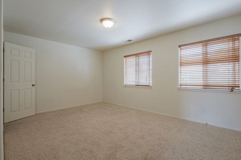 2475 Theresea Ln - Photo 6 of 11