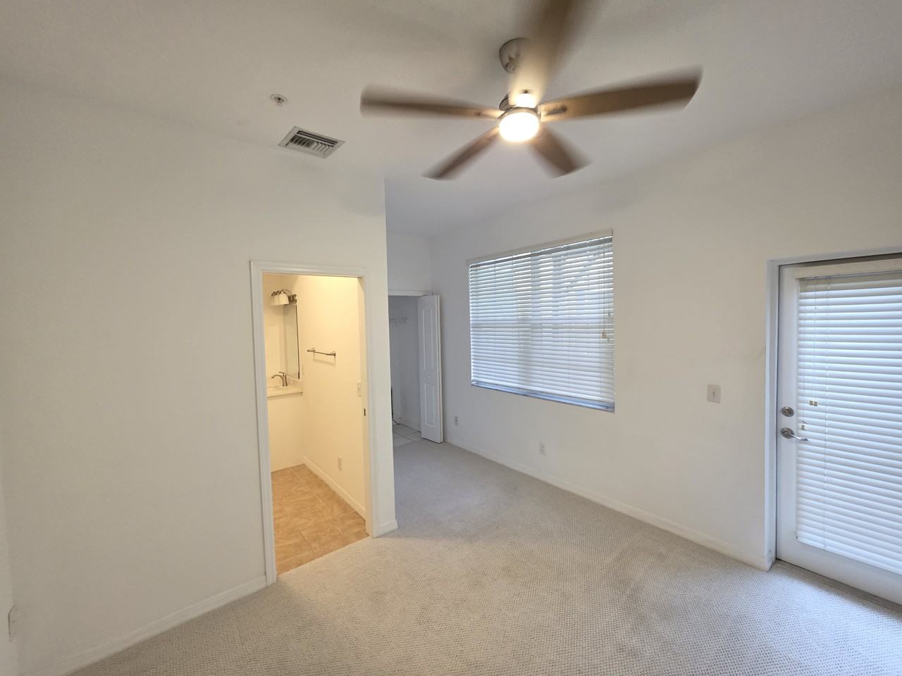 3053 Pointeview Dr - Photo 6 of 31