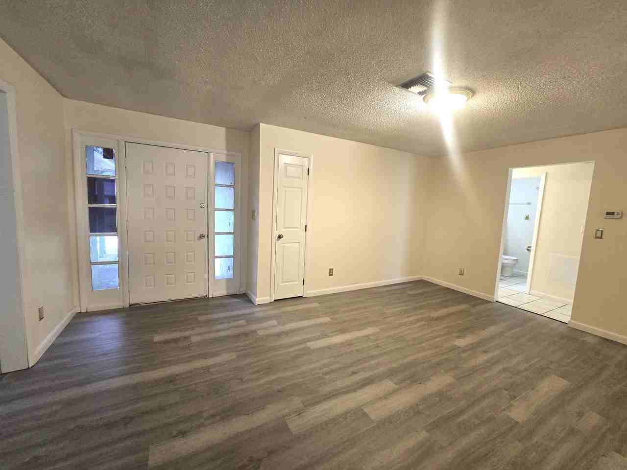 21364 Lincoln Rd - Photo 2 of 19