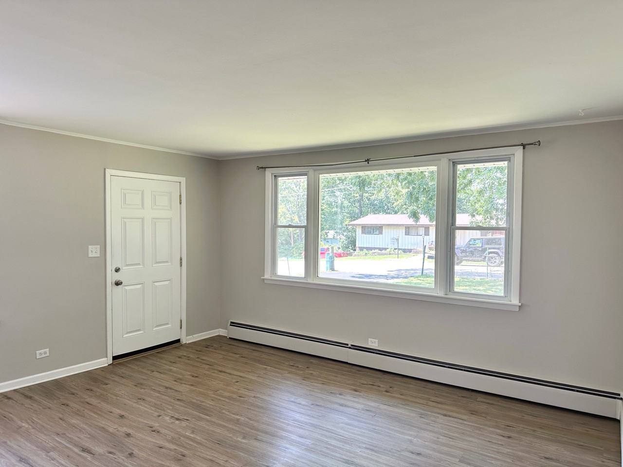 35339 N Hickory Ln - Photo 2 of 16