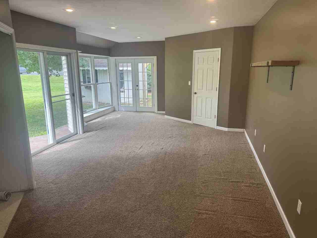 473 Spring Grove Rd - Photo 6 of 21