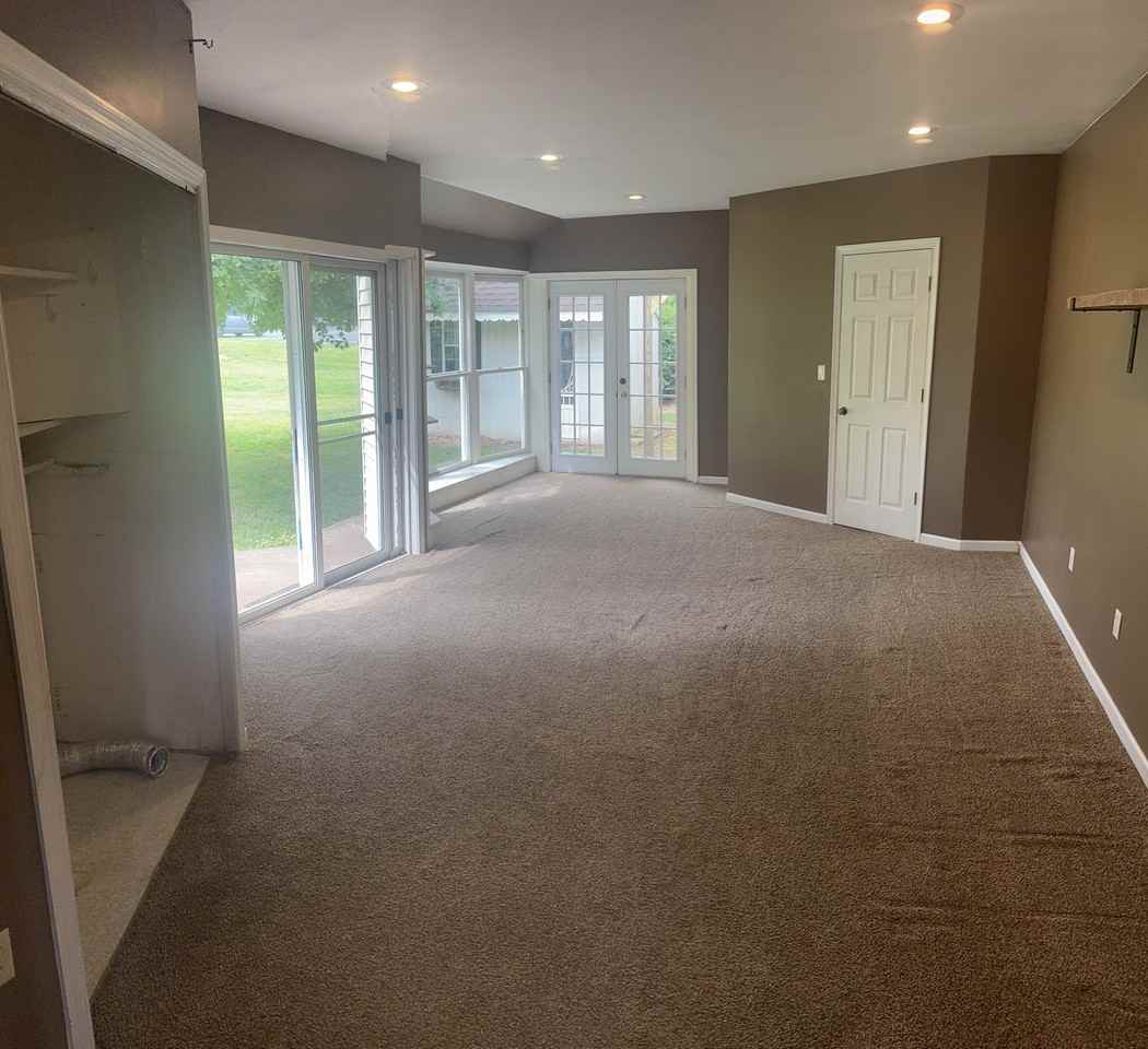 473 Spring Grove Rd - Photo 7 of 21
