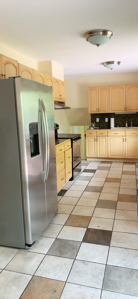3660 Berkley Ave - Photo 5 of 19