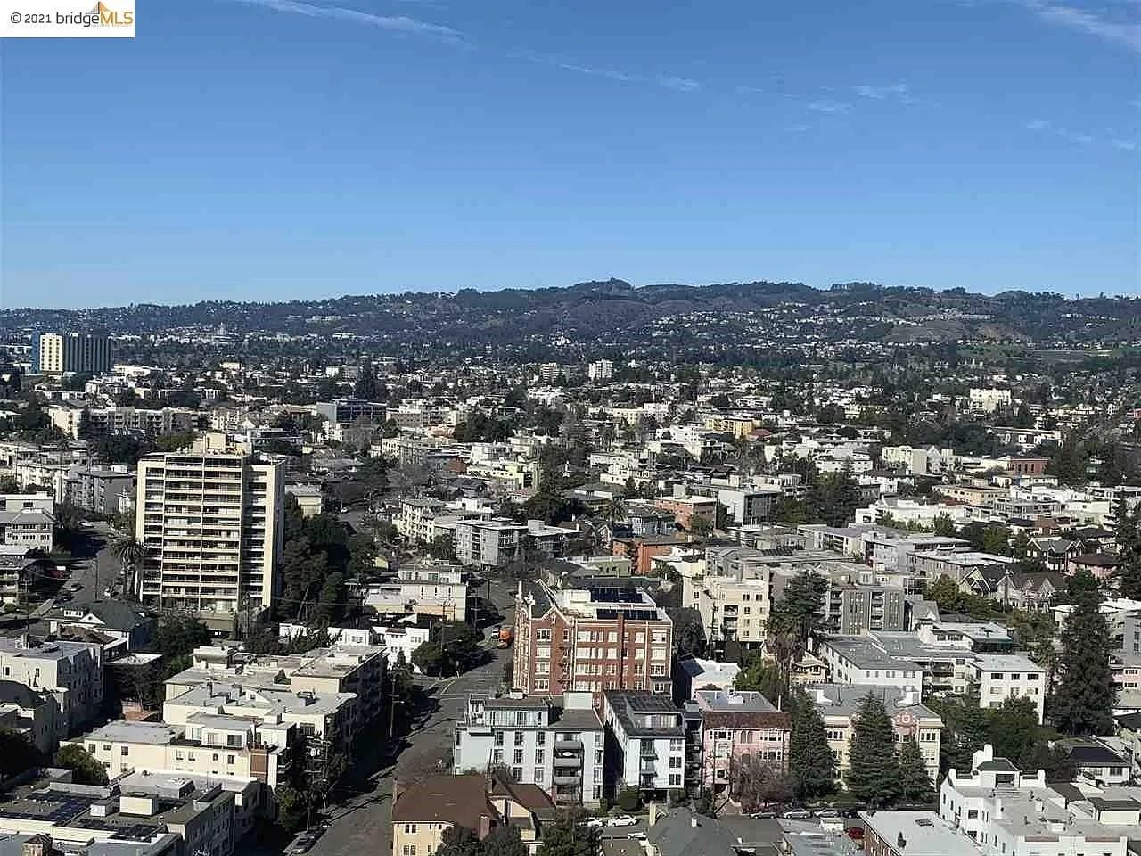 565 Bellevue Ave - Photo 3 of 28