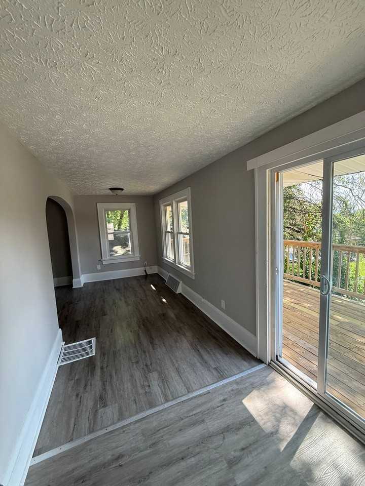 1299 Sunrise Drive - Photo 5 of 34