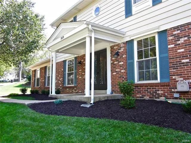 1019 Parkwatch Dr #NA - Photo 2 of 33