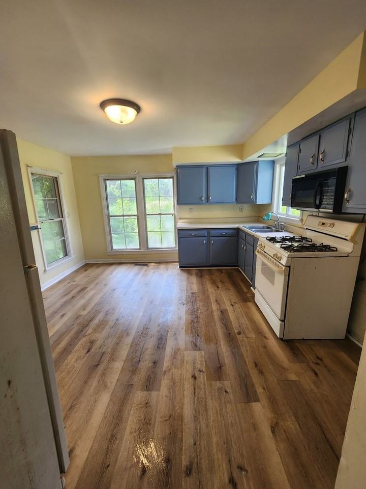 384 Chatham Rd - Photo 4 of 10