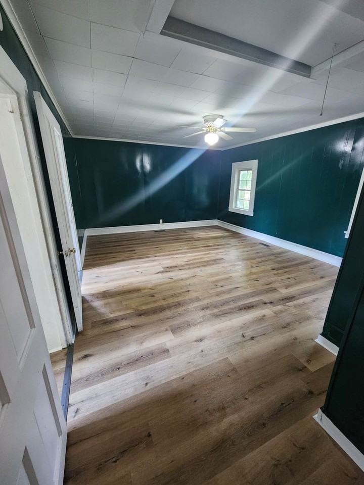 384 Chatham Rd - Photo 6 of 10