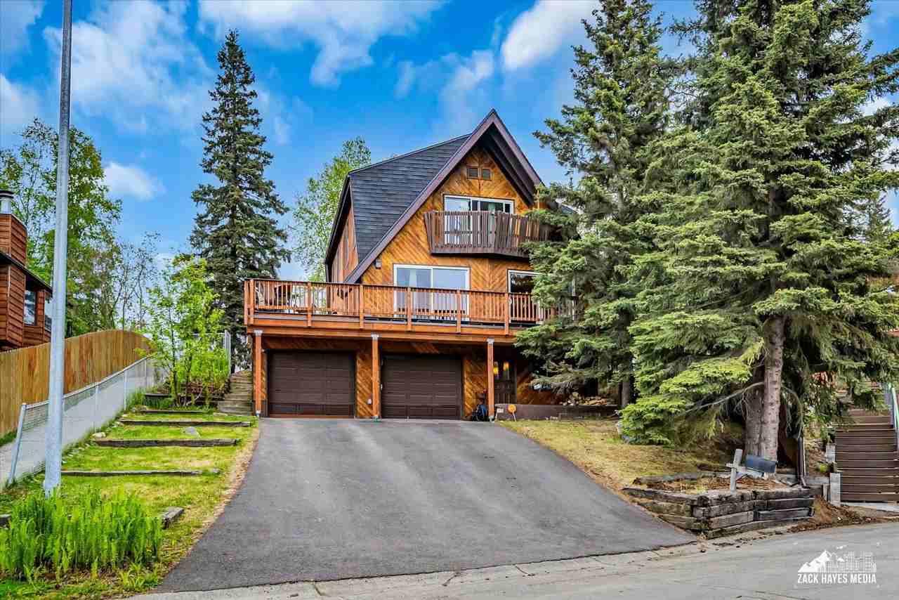 6010 Staedem Dr - Photo 3 of 50