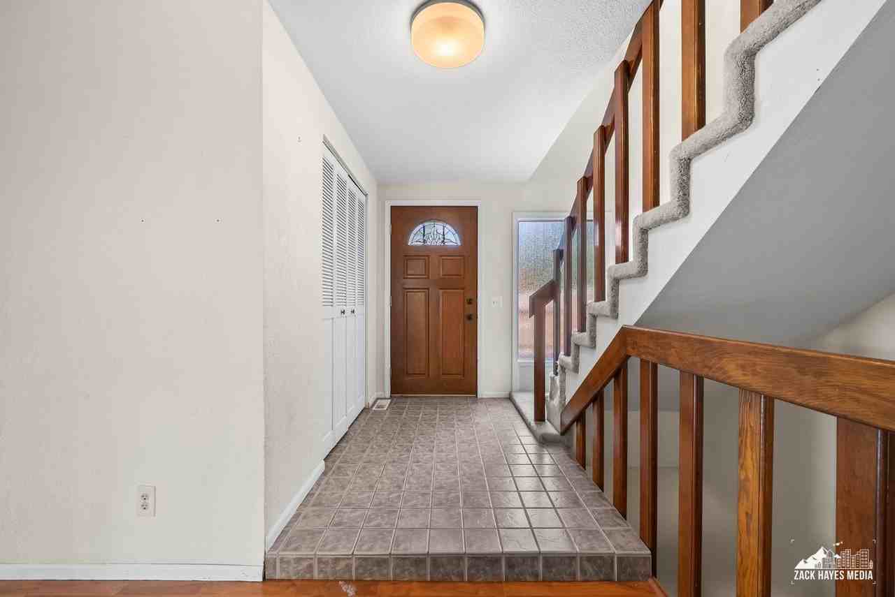 6010 Staedem Dr - Photo 6 of 50