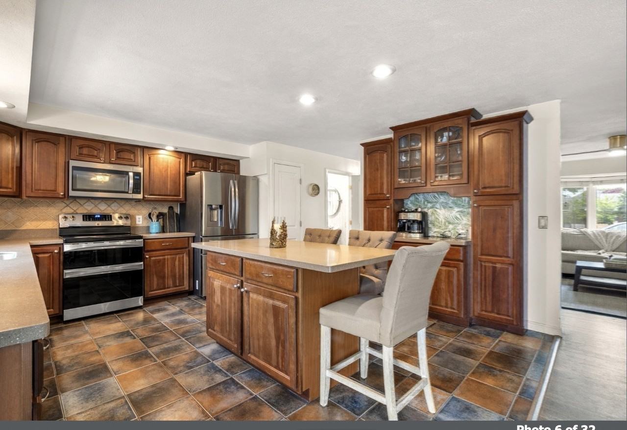 40 Fowler Ave - Photo 2 of 17