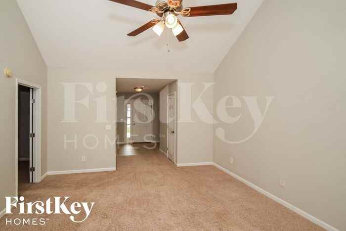 4005 Cambridge Dr - Photo 3 of 15