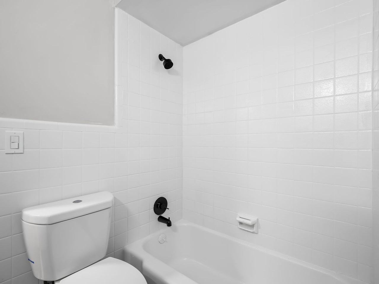 Heights Garden Apartments - Photo 6 of 32