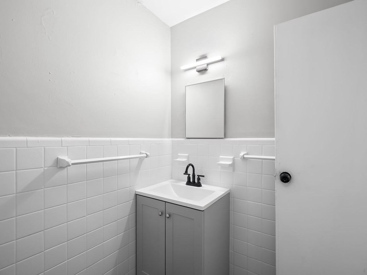 Heights Garden Apartments - Photo 7 of 32