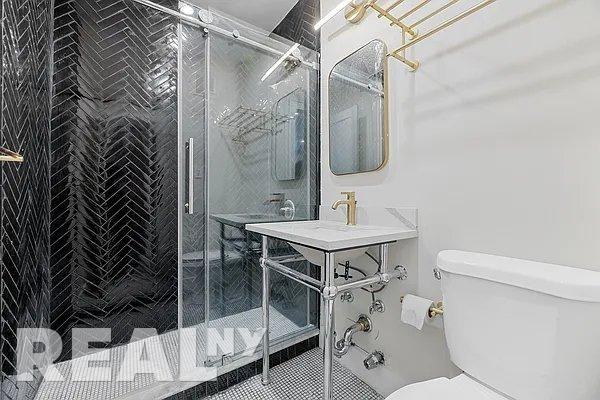 E 38th St #9A - Photo 3 of 5