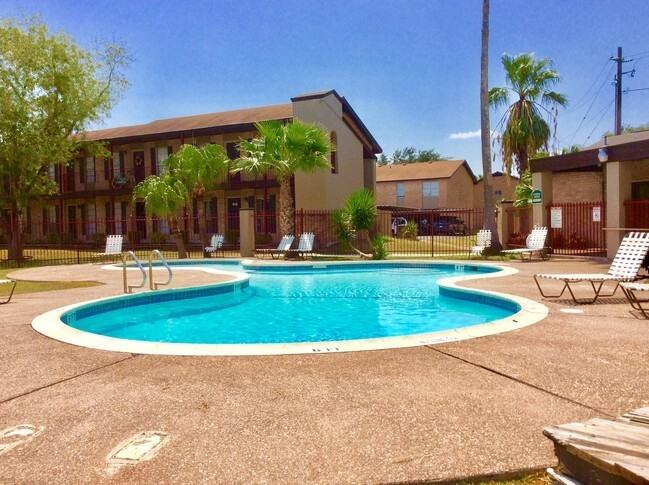 Vista De Palmas Apartments - Photo 7 of 18