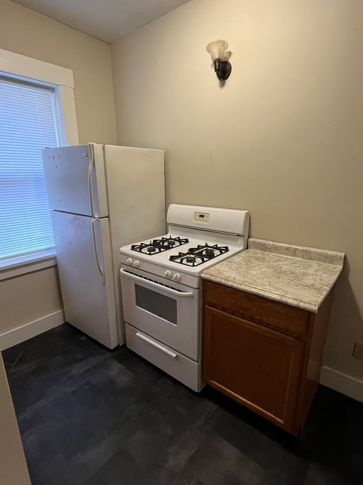 824 S 2nd Street - Photo 5 of 8