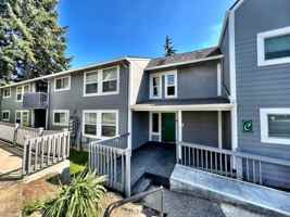 featured image of 2127 12th St