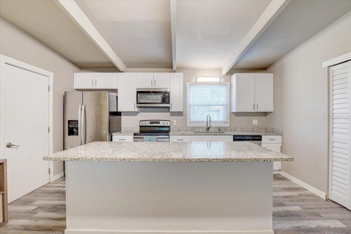 2018 Windsor Way - Photo 7 of 28