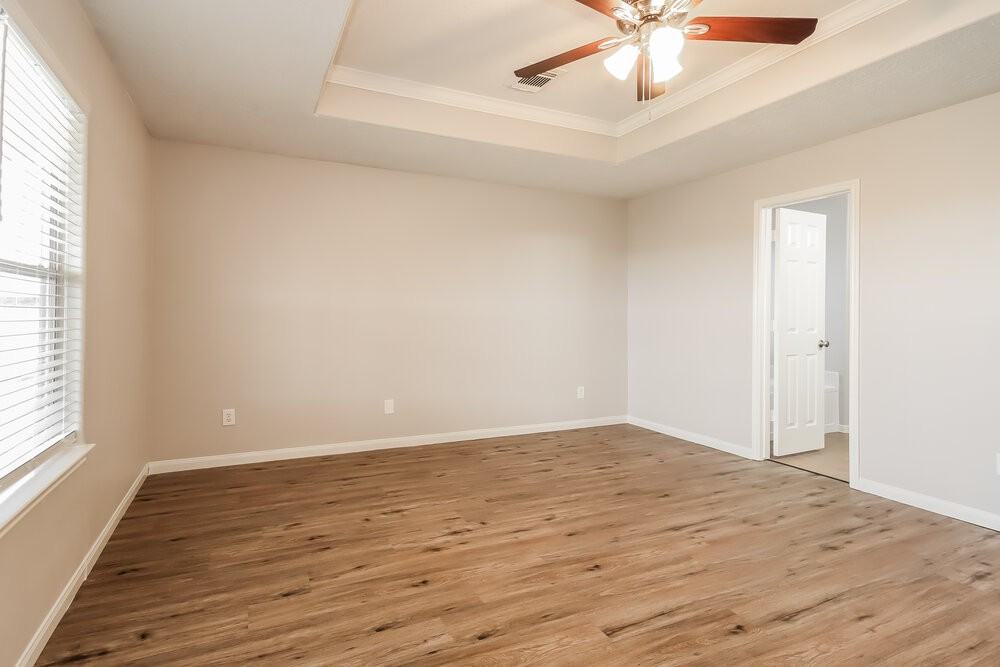 21619 Kingston Terrace Ln - Photo 7 of 17