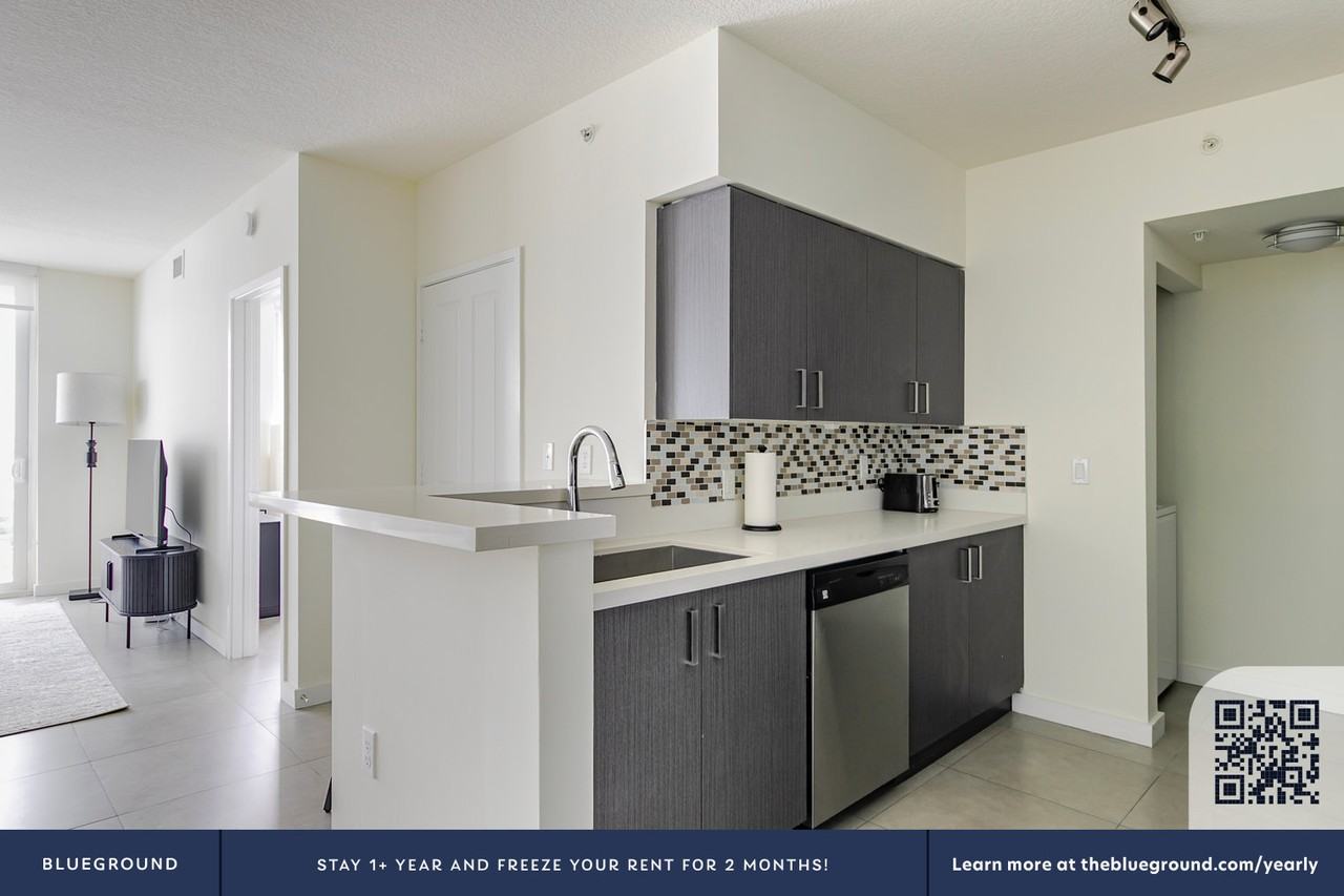 729 Northwest 2nd Street - Photo 7 of 47