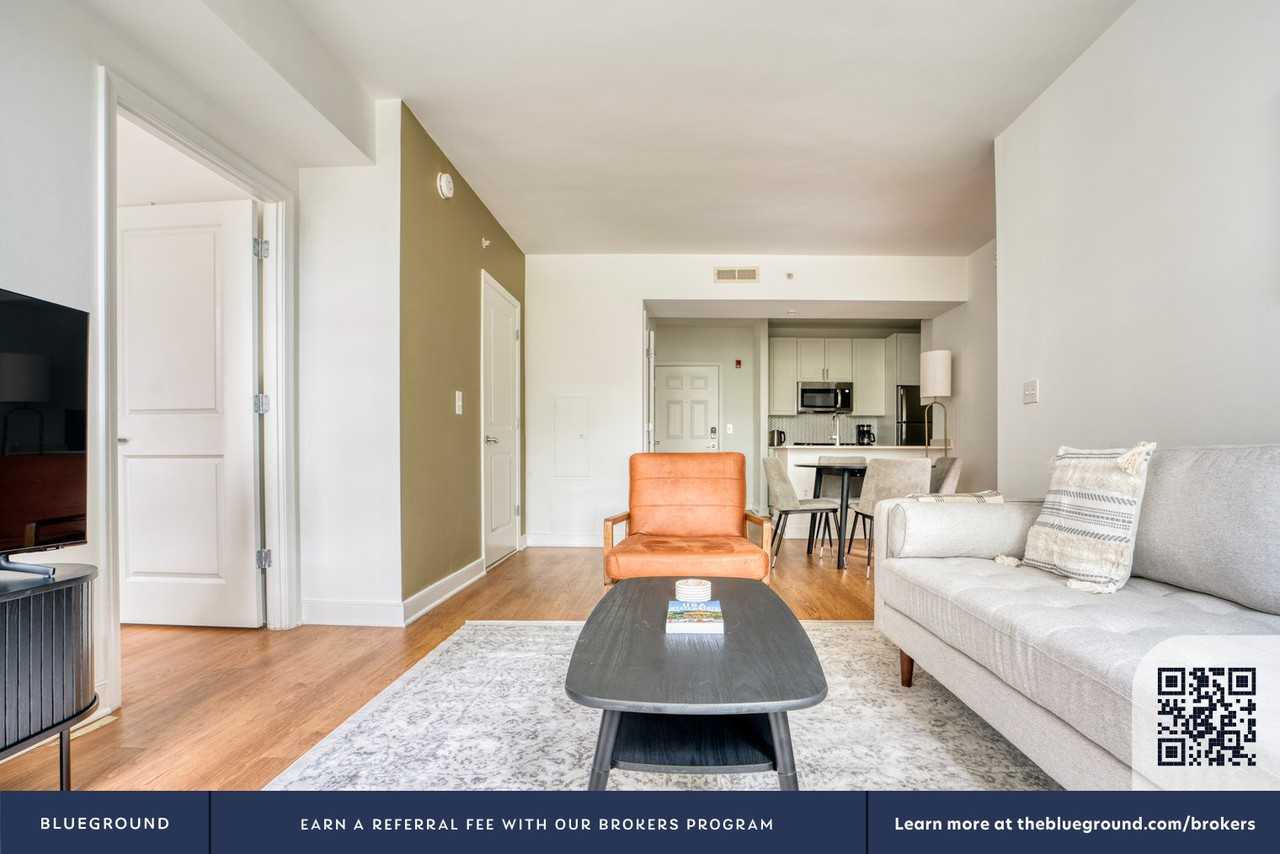 1210 Massachusetts Ave Nw #1119 - Photo 5 of 39