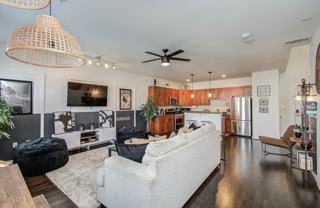 2216 Chenevert St - Photo 1 of 1