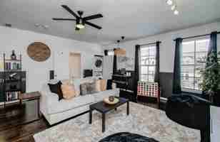 featured image of 2216 Chenevert St