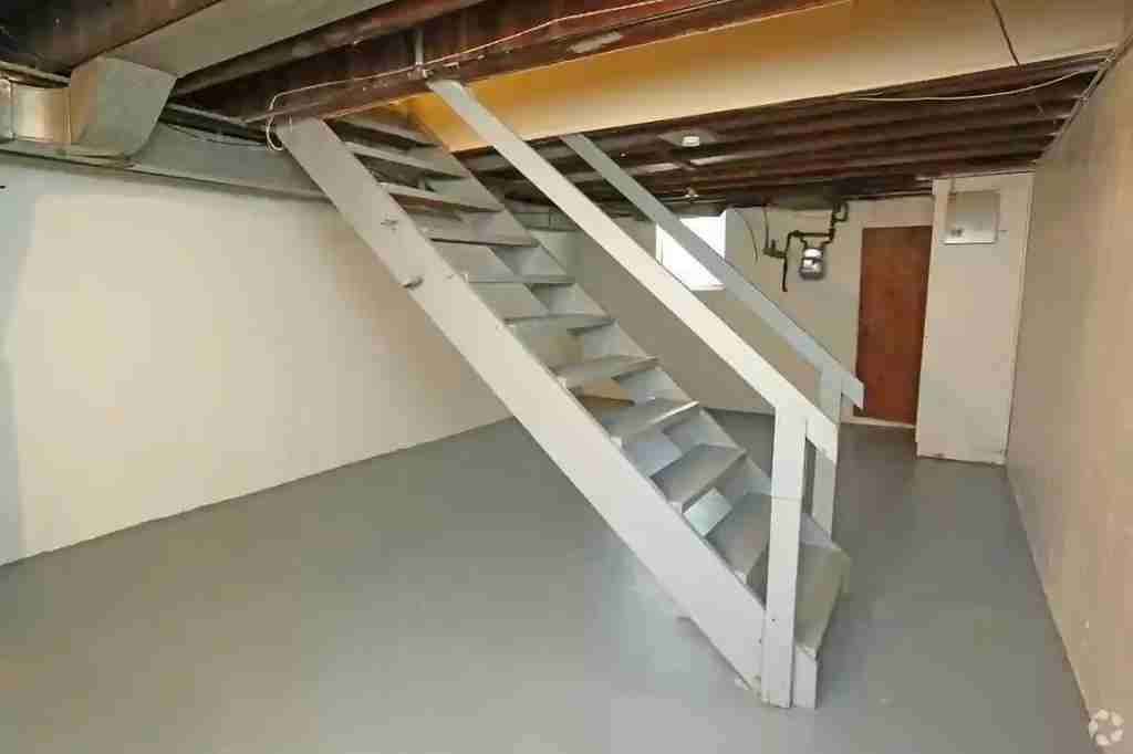 14216 Riverview Street - Photo 7 of 8