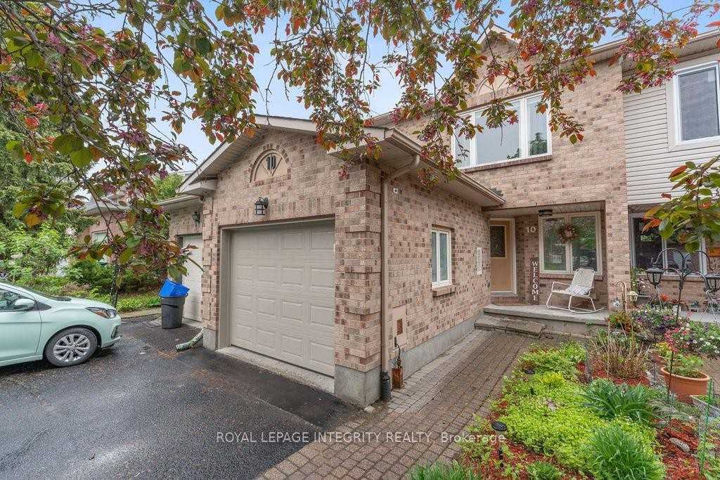 10 Baton Court - Photo 3 of 21