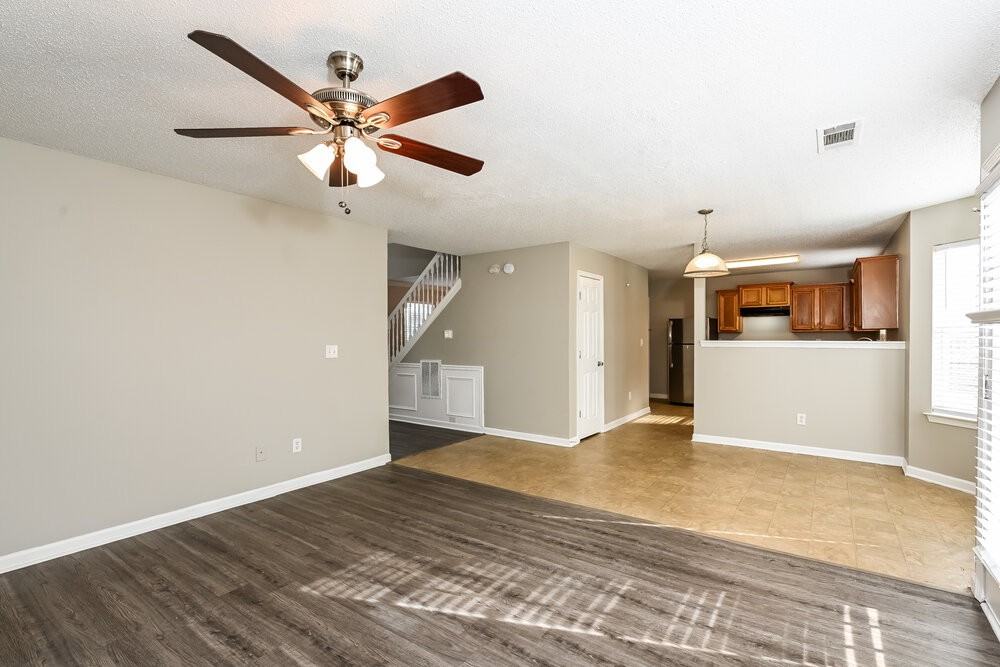 5863 Sunflower Ct - Photo 6 of 20