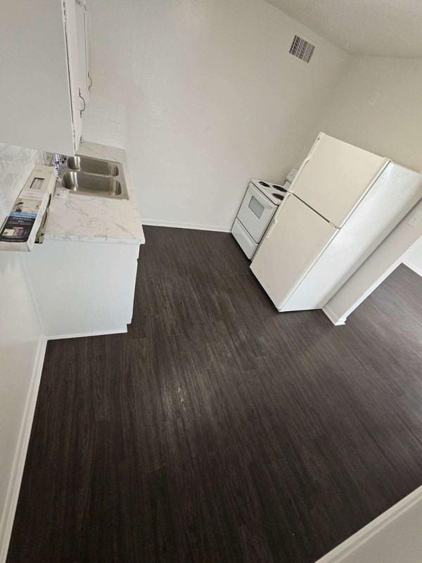 219 W Dove Ln - Photo 7 of 13