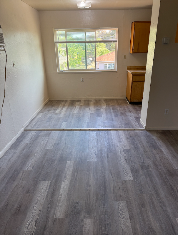 515 Lampasas Ave #12 - Photo 2 of 5