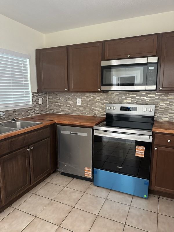2301 Nw 43rd Ter - Photo 3 of 14