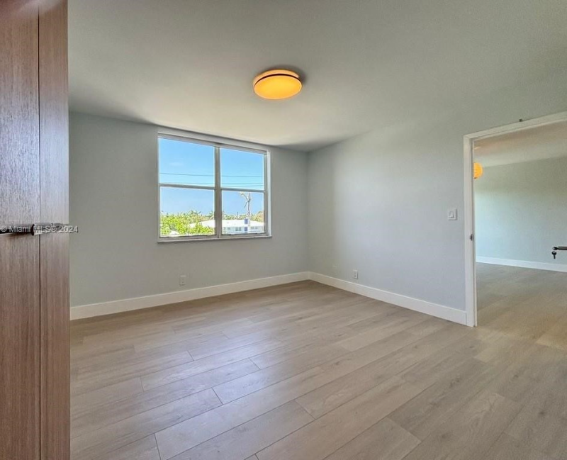 1050 Se 15th St #S700 - Photo 3 of 20