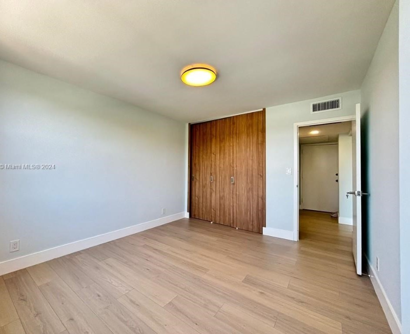 1050 Se 15th St #S700 - Photo 6 of 20