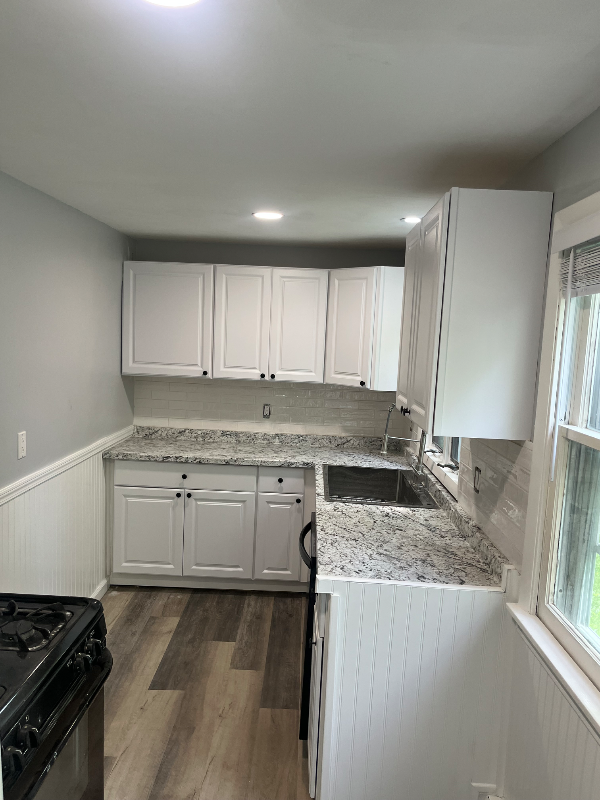 1555 Whitney Rd E - Photo 3 of 12