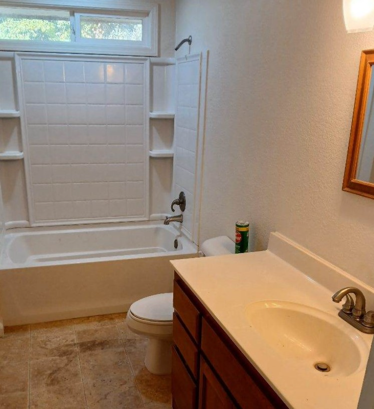 17501 Tannery Ln - Photo 4 of 9