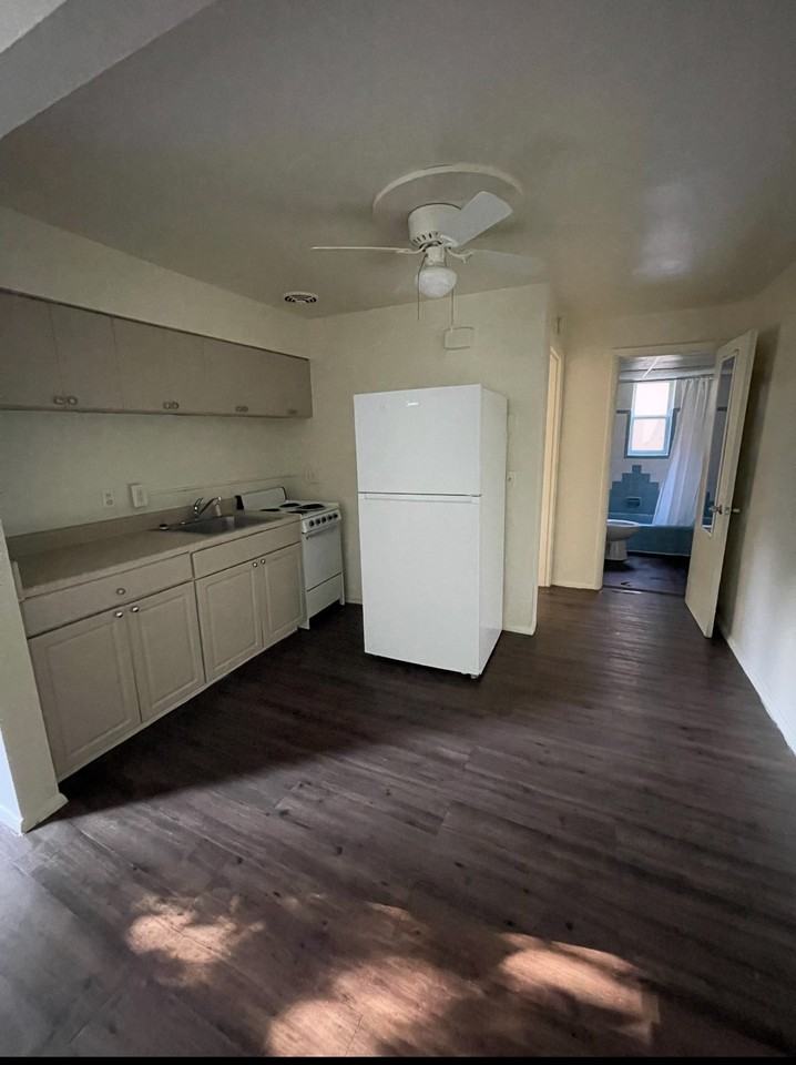 2992 Woodrow Avenue #11 - Photo 4 of 8