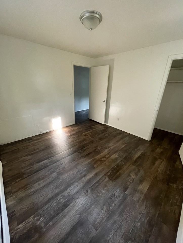 2992 Woodrow Avenue #11 - Photo 5 of 8