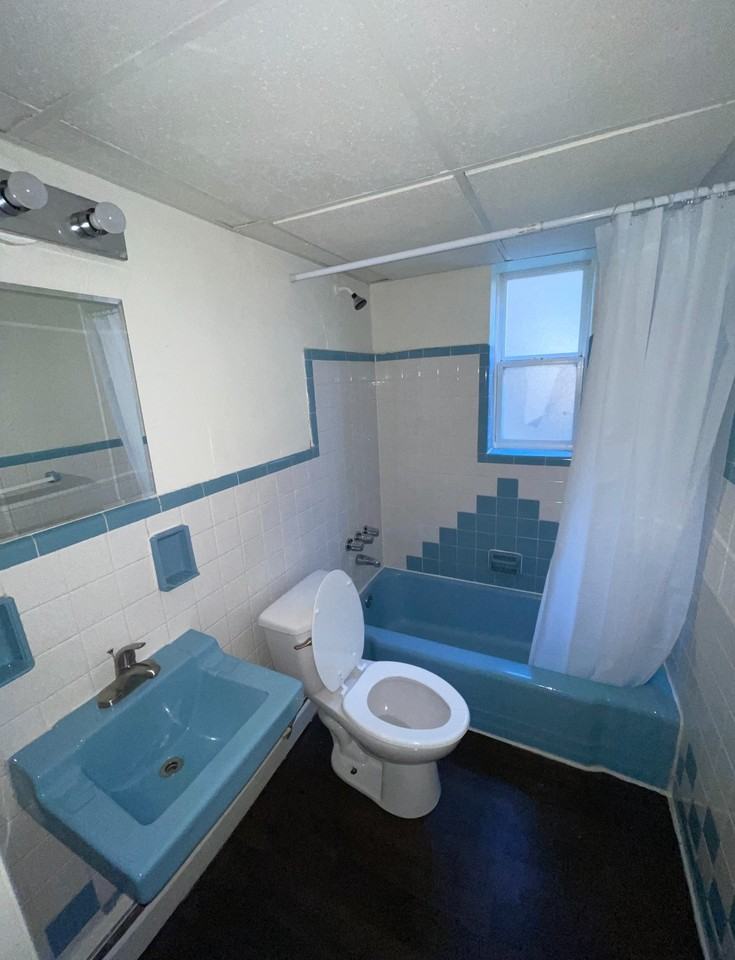 2992 Woodrow Avenue #11 - Photo 7 of 8