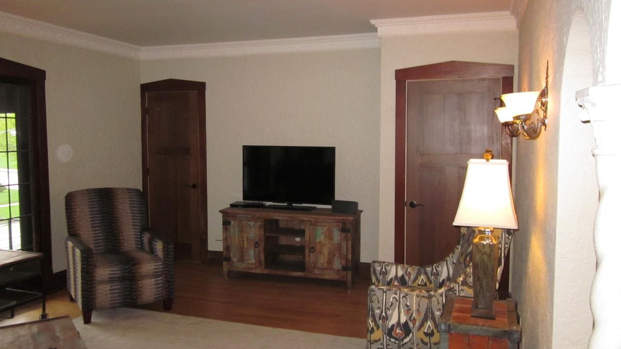 2719 N Avondale Blvd - Photo 3 of 16