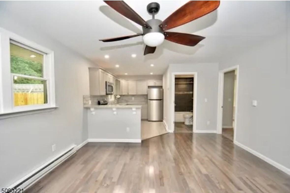17 Rockawack Ave #NA - Photo 3 of 12