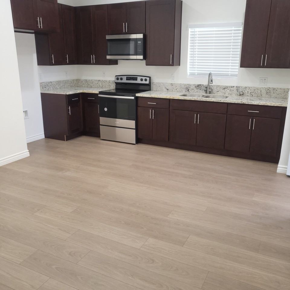 2906 South Palm Grove Avenue #1-2 - Photo 2 of 11