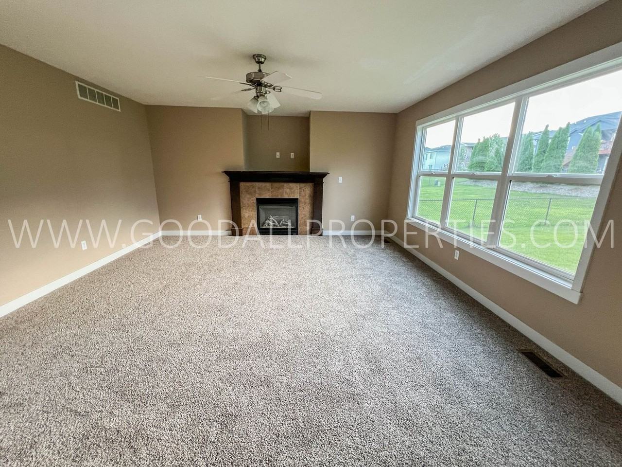 1903 Se Clover Ridge Dr - Photo 3 of 16