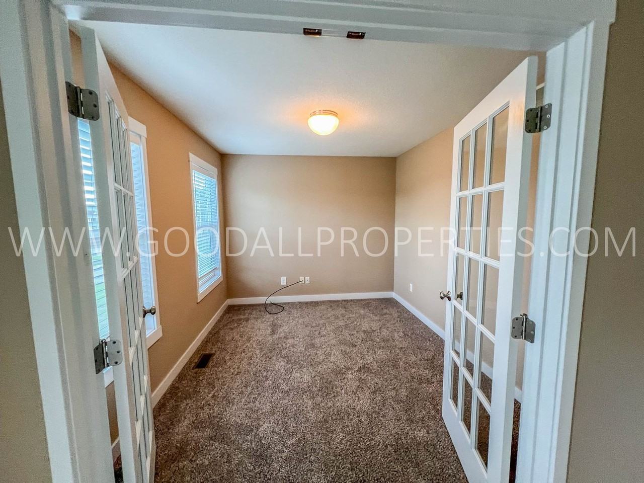 1903 Se Clover Ridge Dr - Photo 4 of 16