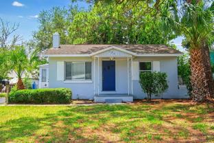 126 Sw Lincoln Cir N - Photo 1 of 1