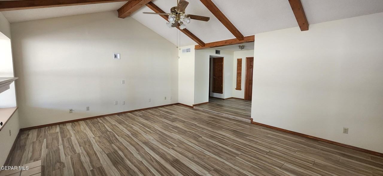 1392 Adabel Dr - Photo 4 of 16