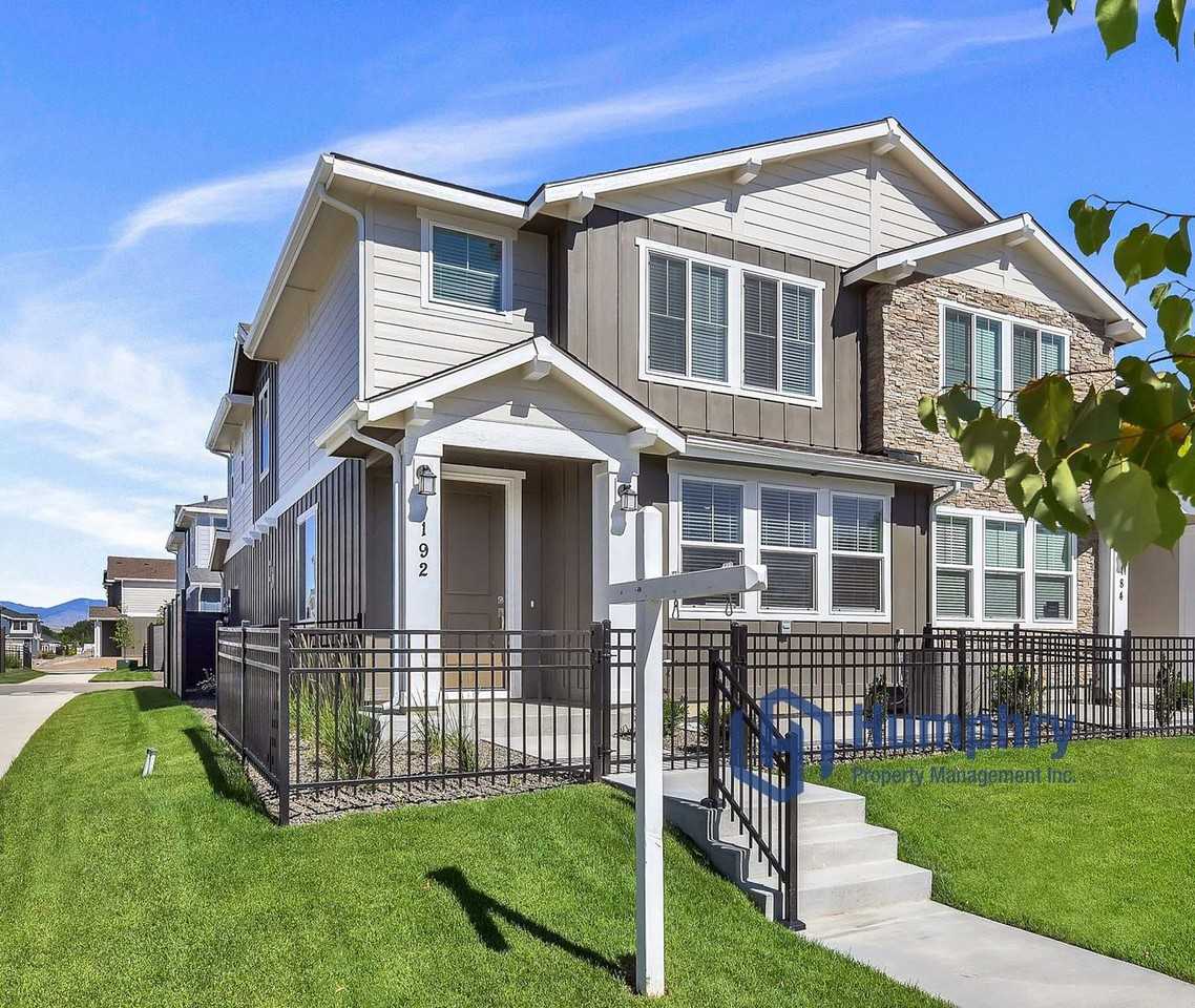 192 N Stratus Way - Photo 3 of 31